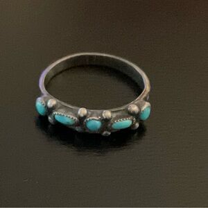 Elegant Silver and Turquoise Ring